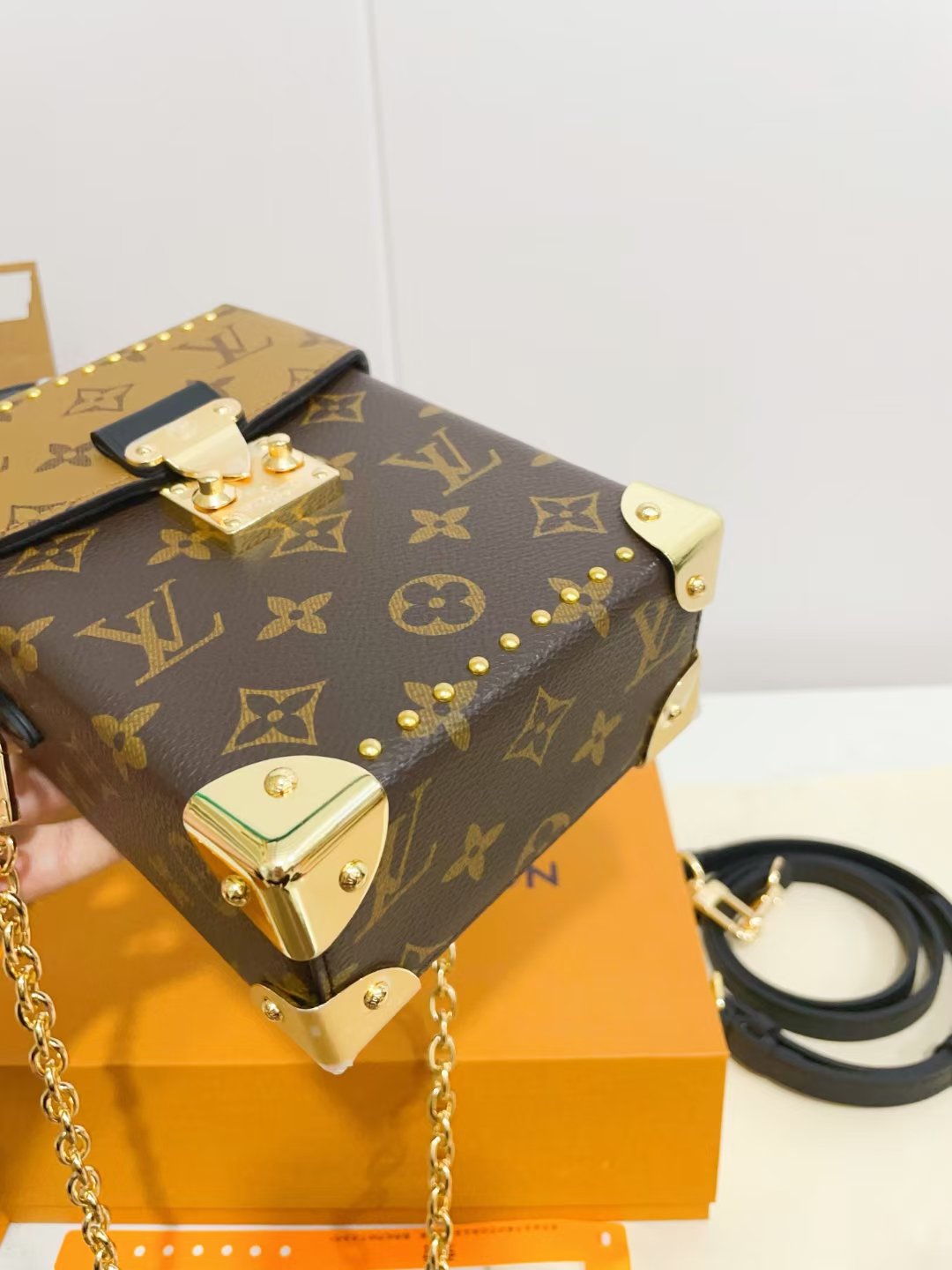 Handbag shoulder bag Specification: 13*18*7cm
