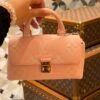 Shoulder bag handbag specifications: 12.5*6*21cm