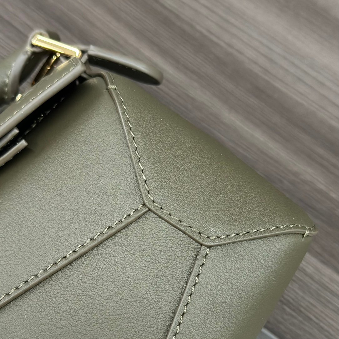 Handbag/Shoulder Bag Size 18*12.5*8CＭ