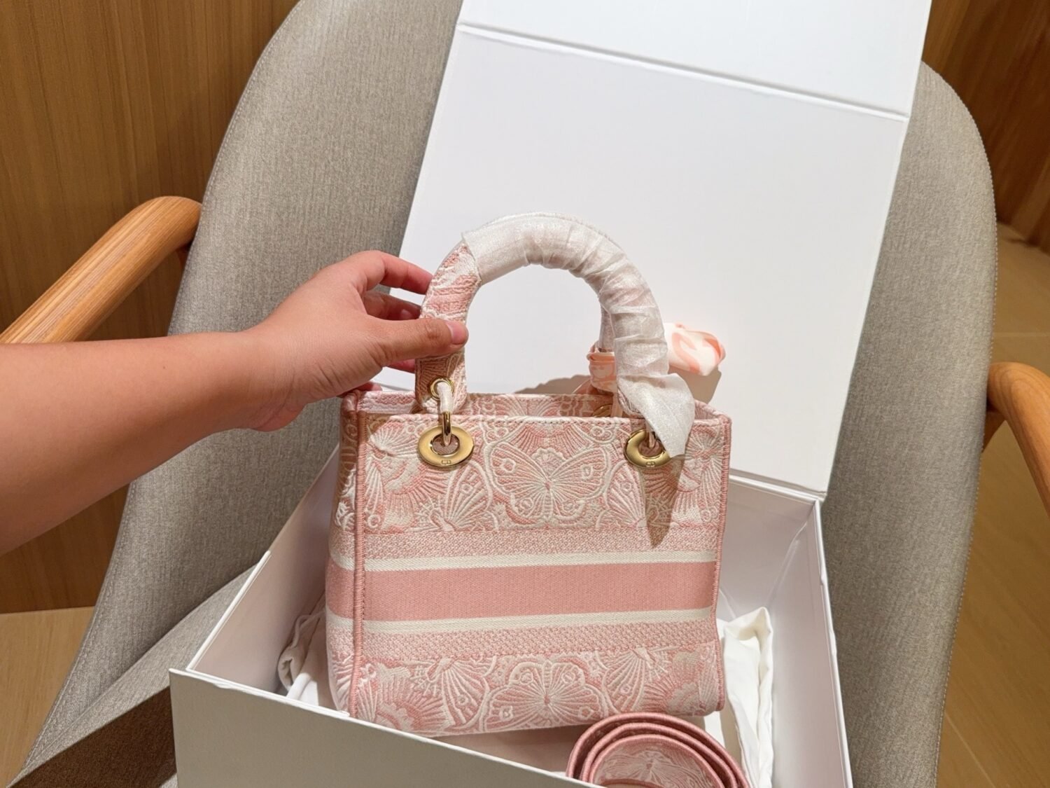 Handbag/Shoulder Bag Size 23x19x11cm