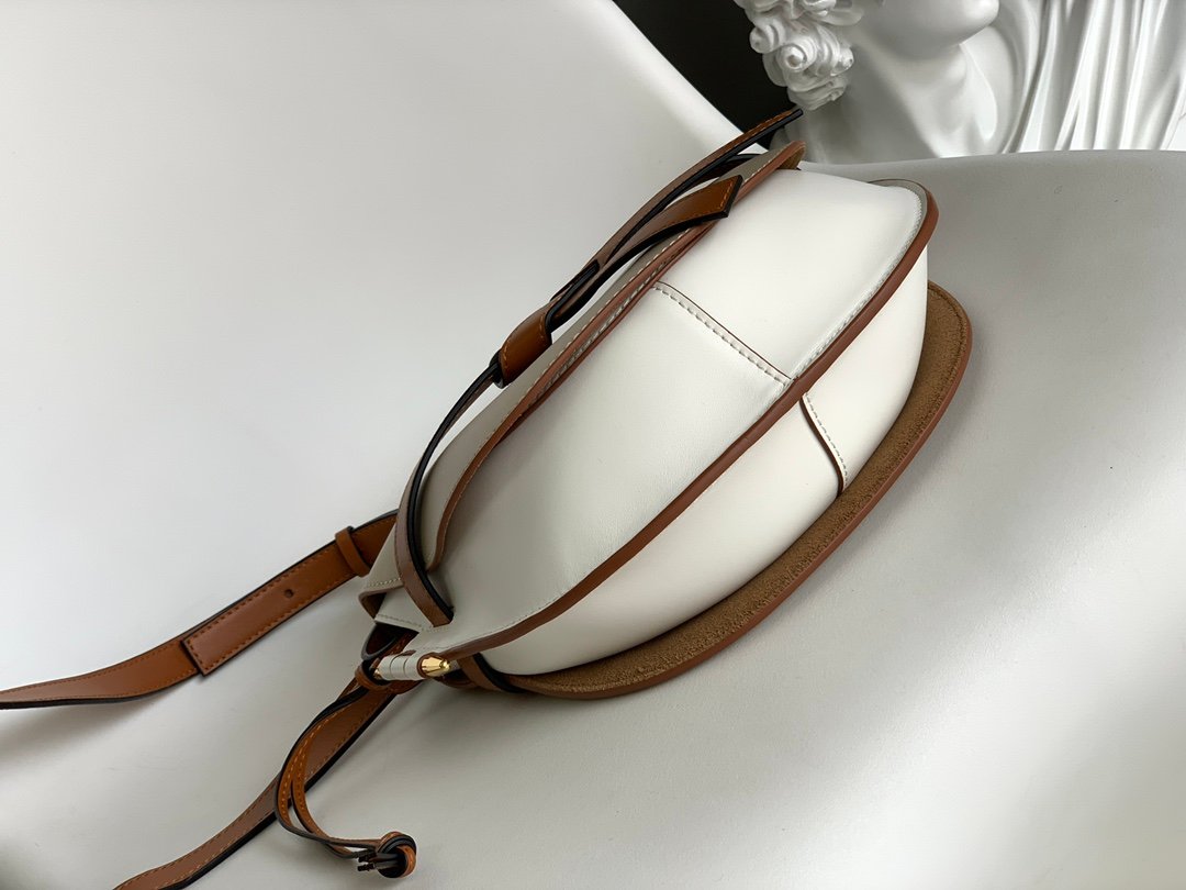 Handbag/Shoulder Bag Size 20*19*11.5 cm