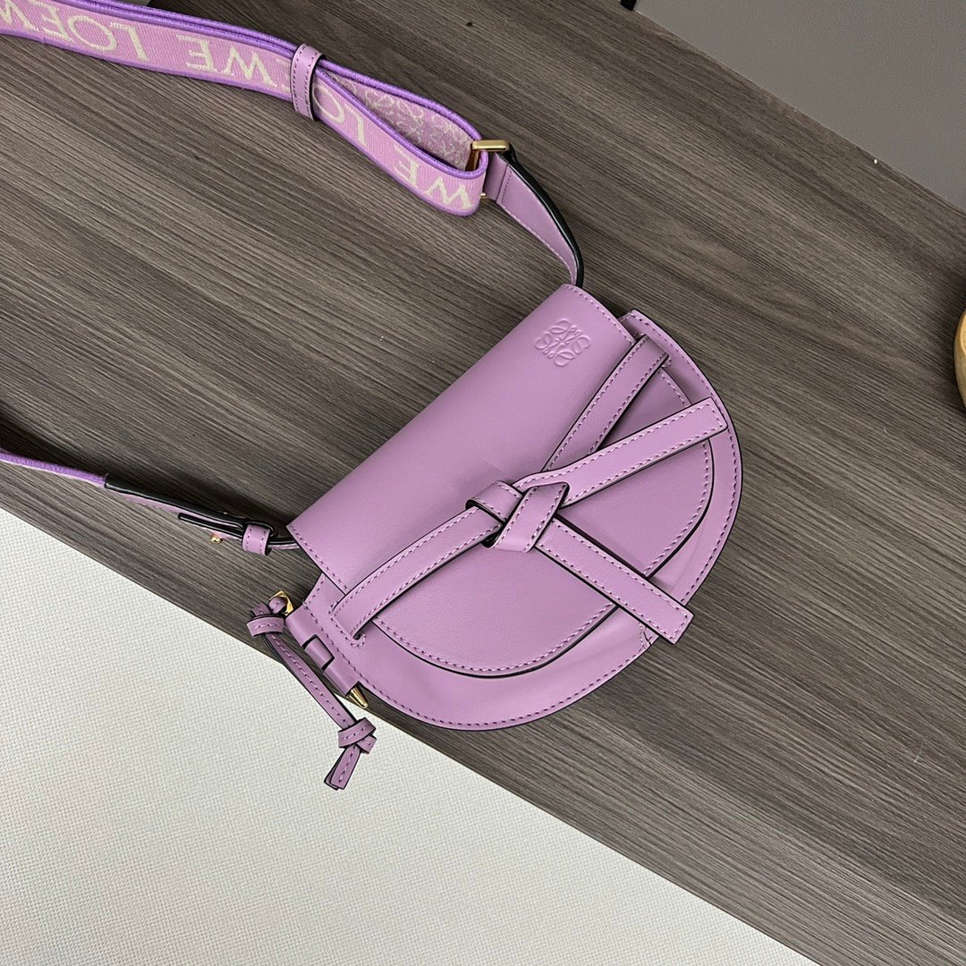 Handbag/Shoulder Bag Size 21x12.5x9.5cm
