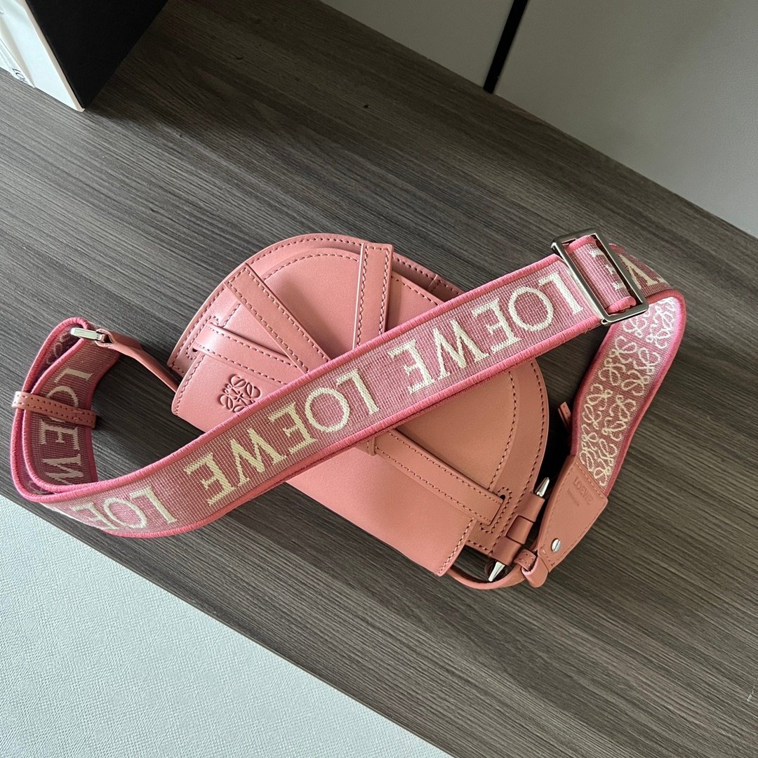 Handbag/Shoulder Bag Size 21x12.5x9.5cm