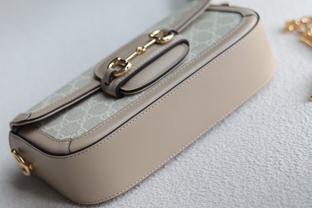 Handbag/Shoulder Bag Size  23.5x14x5cm