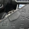 Crossbody Chest Bag Men's Black Embossed Size 18.5/11/6.5cmp