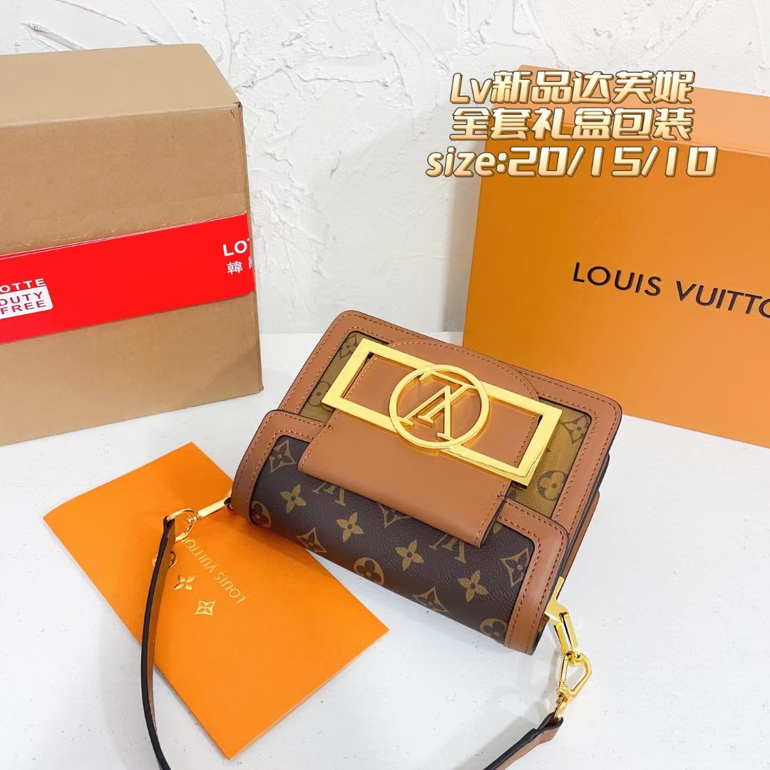 Handbag shoulder bag Specification: 20*15*10 CM
