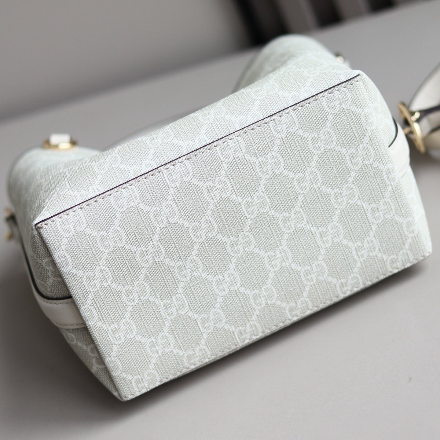Handbag/Shoulder Bag Size   20.5x18x11.5