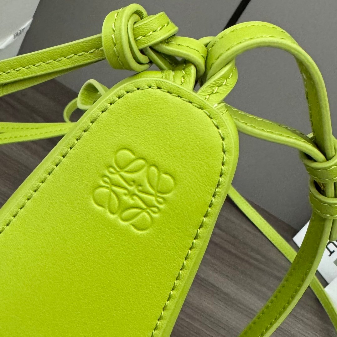 Handbag/Shoulder Bag Size 28*17*9.5CM