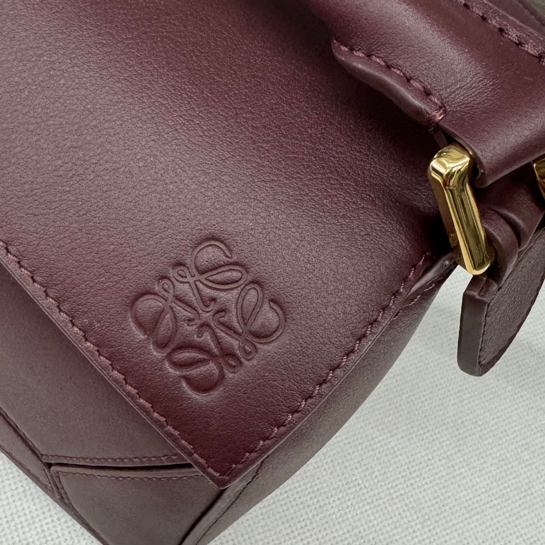 Handbag/Shoulder Bag Size 24*10.5*16CM