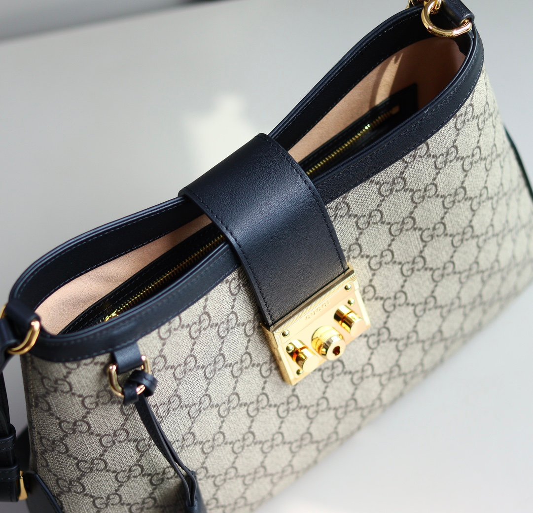 Handbag/Shoulder Bag Size  32.5x 24x 5.5cm