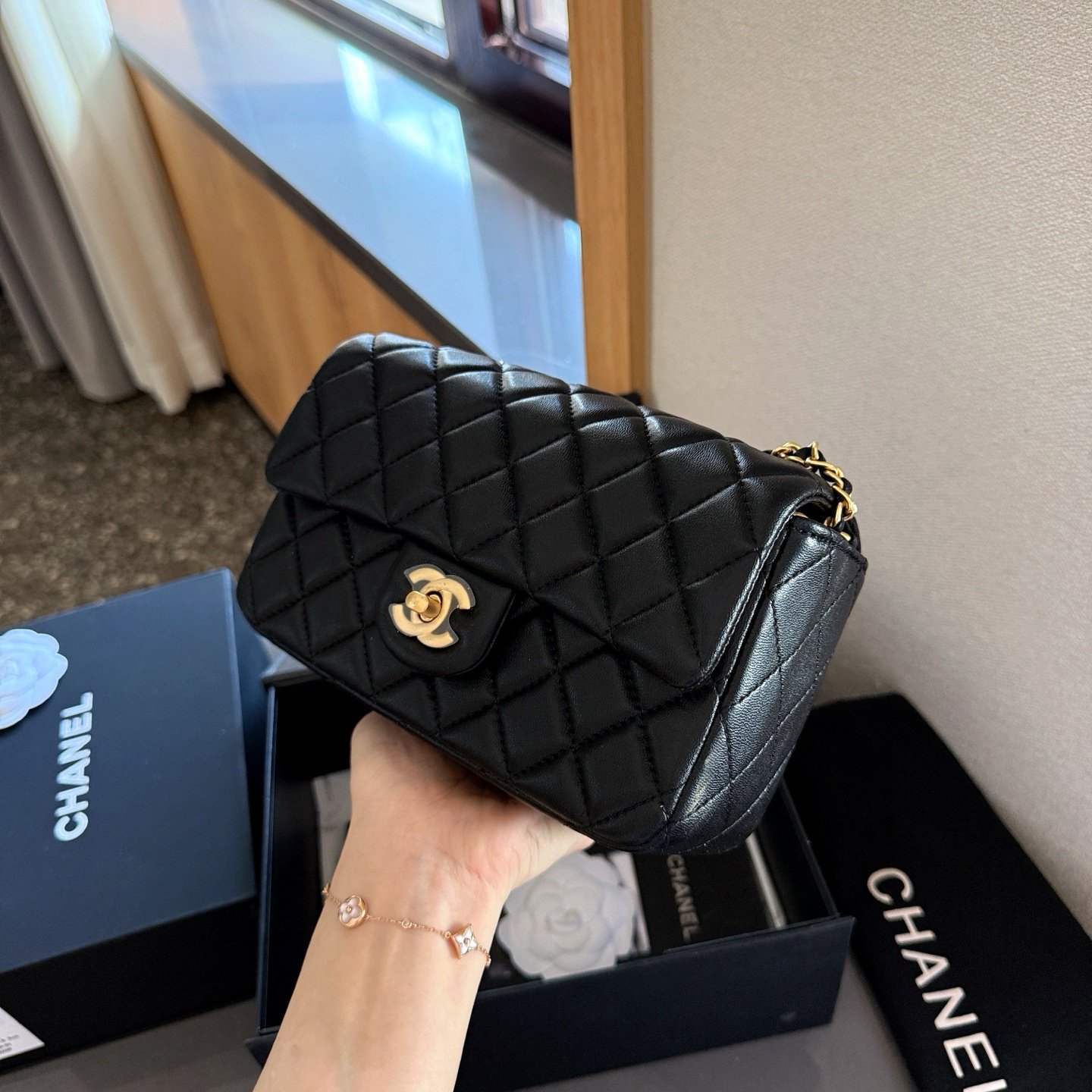 Handbag/Shoulder Bag Size 20cm
