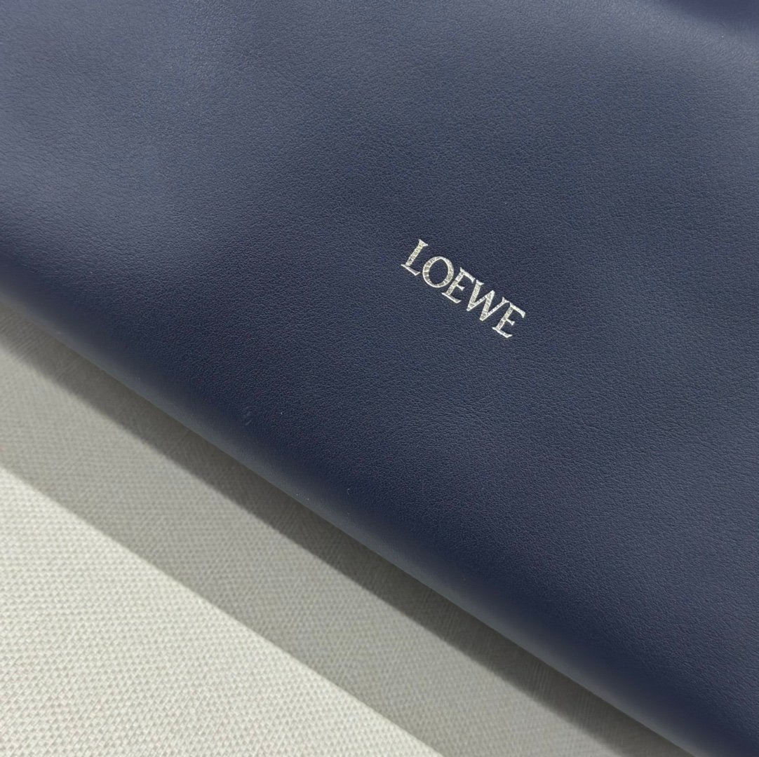 Handbag/Shoulder Bag Size30*24.5*10.5cm