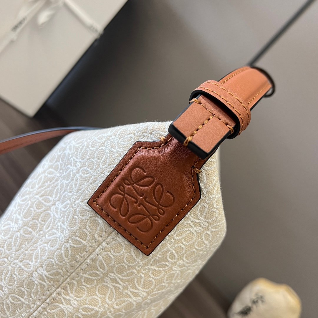 Handbag/Shoulder Bag Size21*17*12.5cm