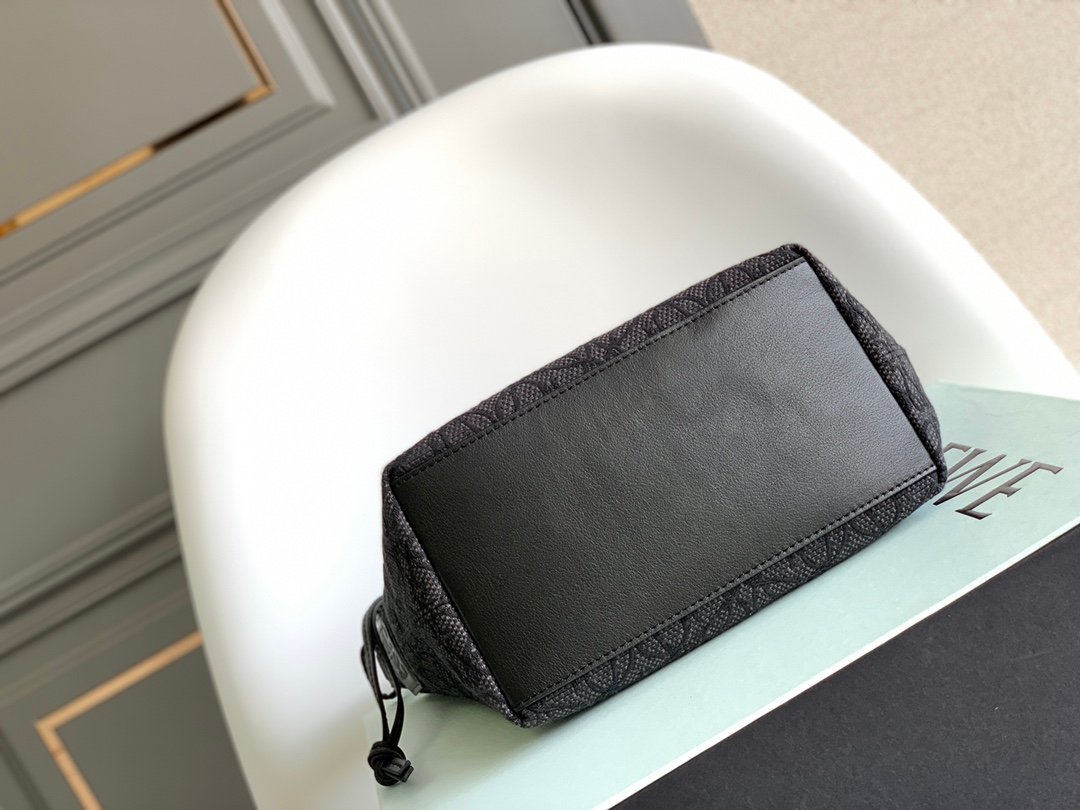 Handbag/Shoulder Bag Size 21*17*12.5cm