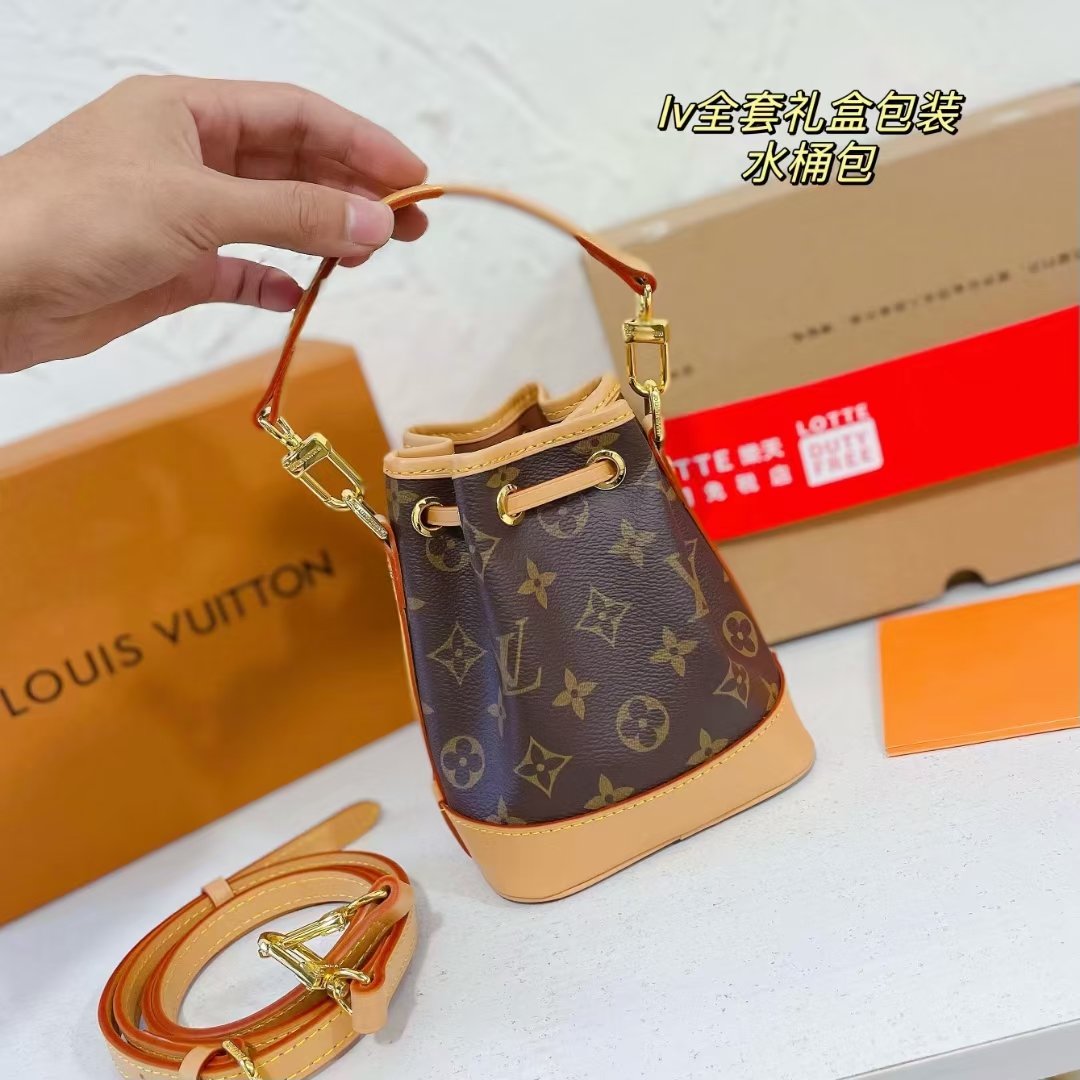 Reading Flower Small Bucket Bag Handheld Crossbody Bag Size: 13*16*10cm