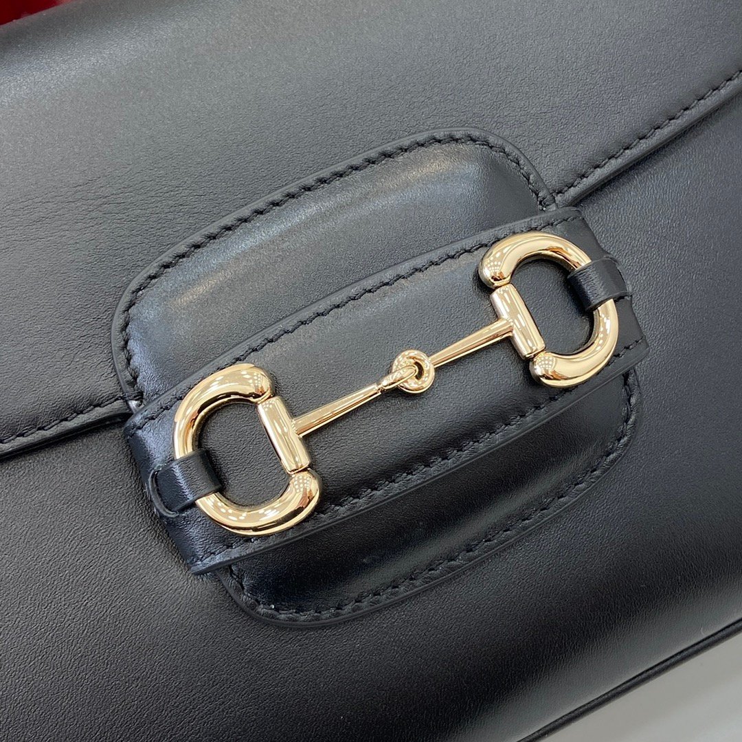 Handbag/Shoulder Bag Size  26x 17.5x 10