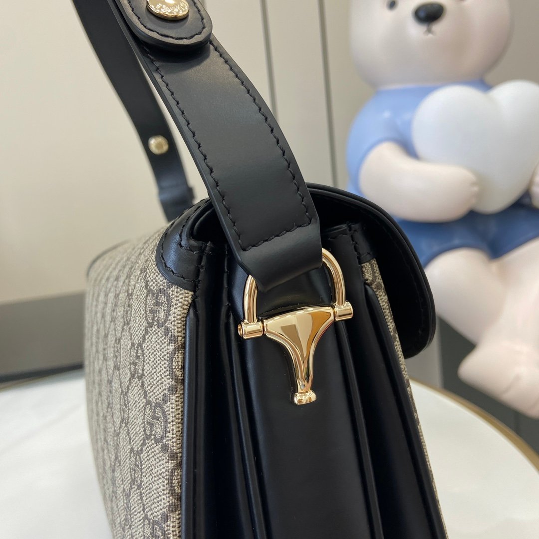 Handbag/Shoulder Bag Size  25.9x 17.5x 9.9