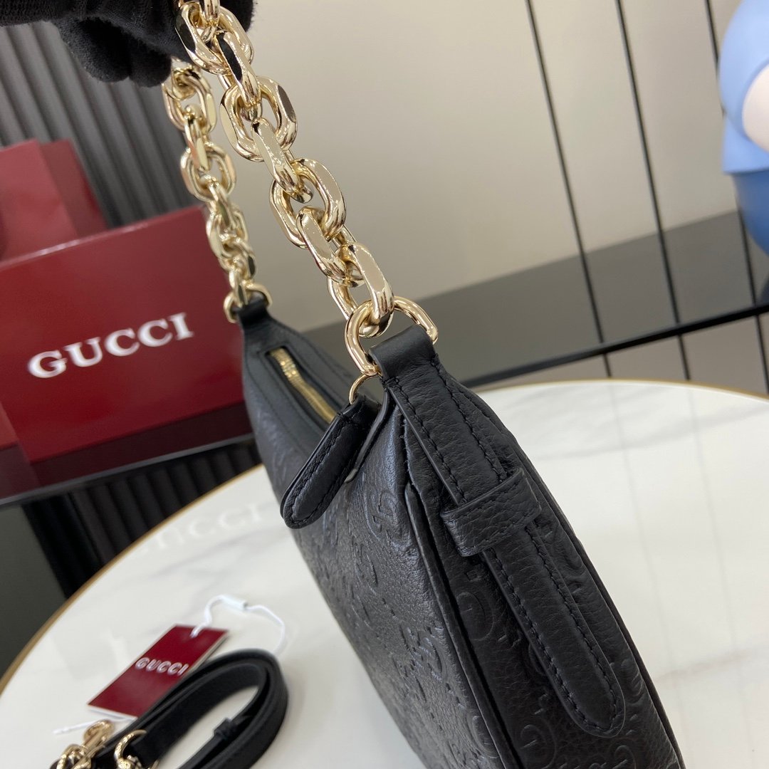 Handbag/Shoulder Bag Size  25.5x 20x 5cm