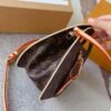 Hand buckle round cake tote bag shoulder bag Specification: 22*21*10cm