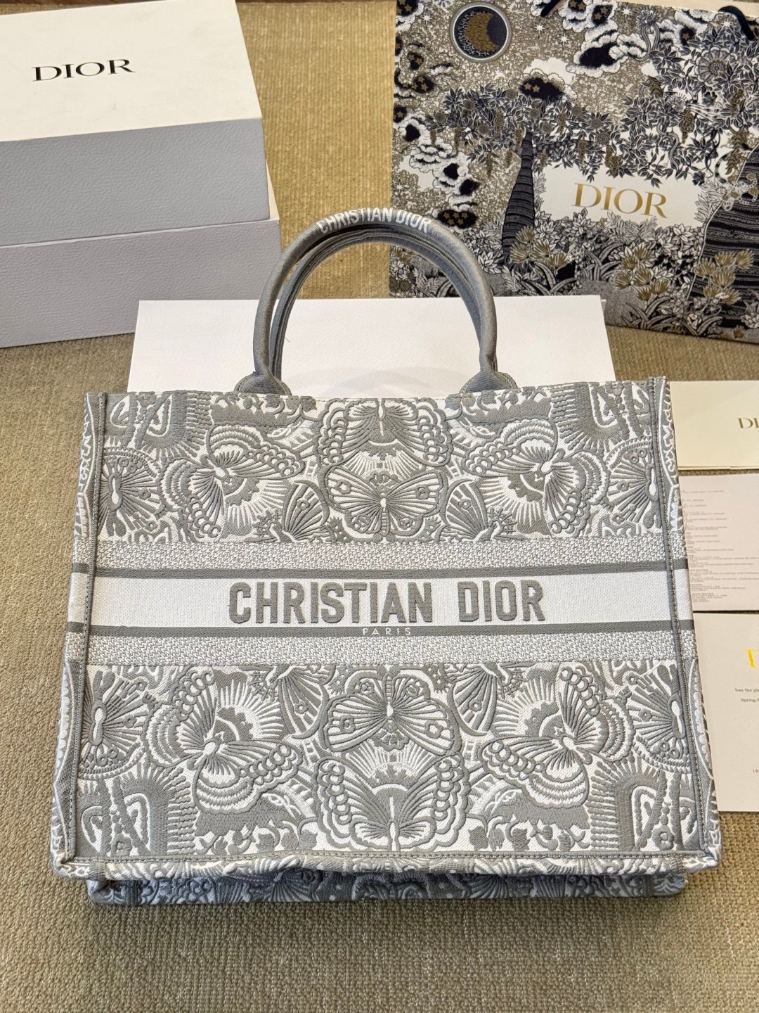 Handbag/Shoulder Bag Size 40x35x25cm