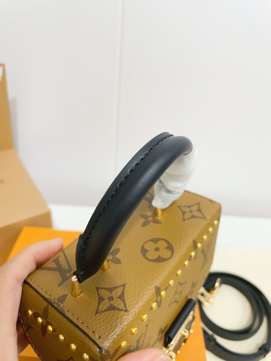 Handbag shoulder bag Specification: 13*18*7cm