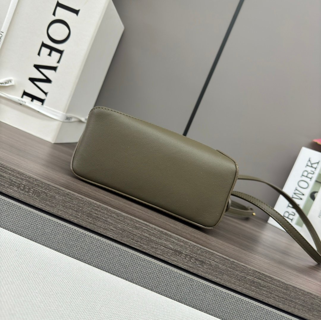 Handbag/Shoulder Bag Size 18*12.5*8CＭ