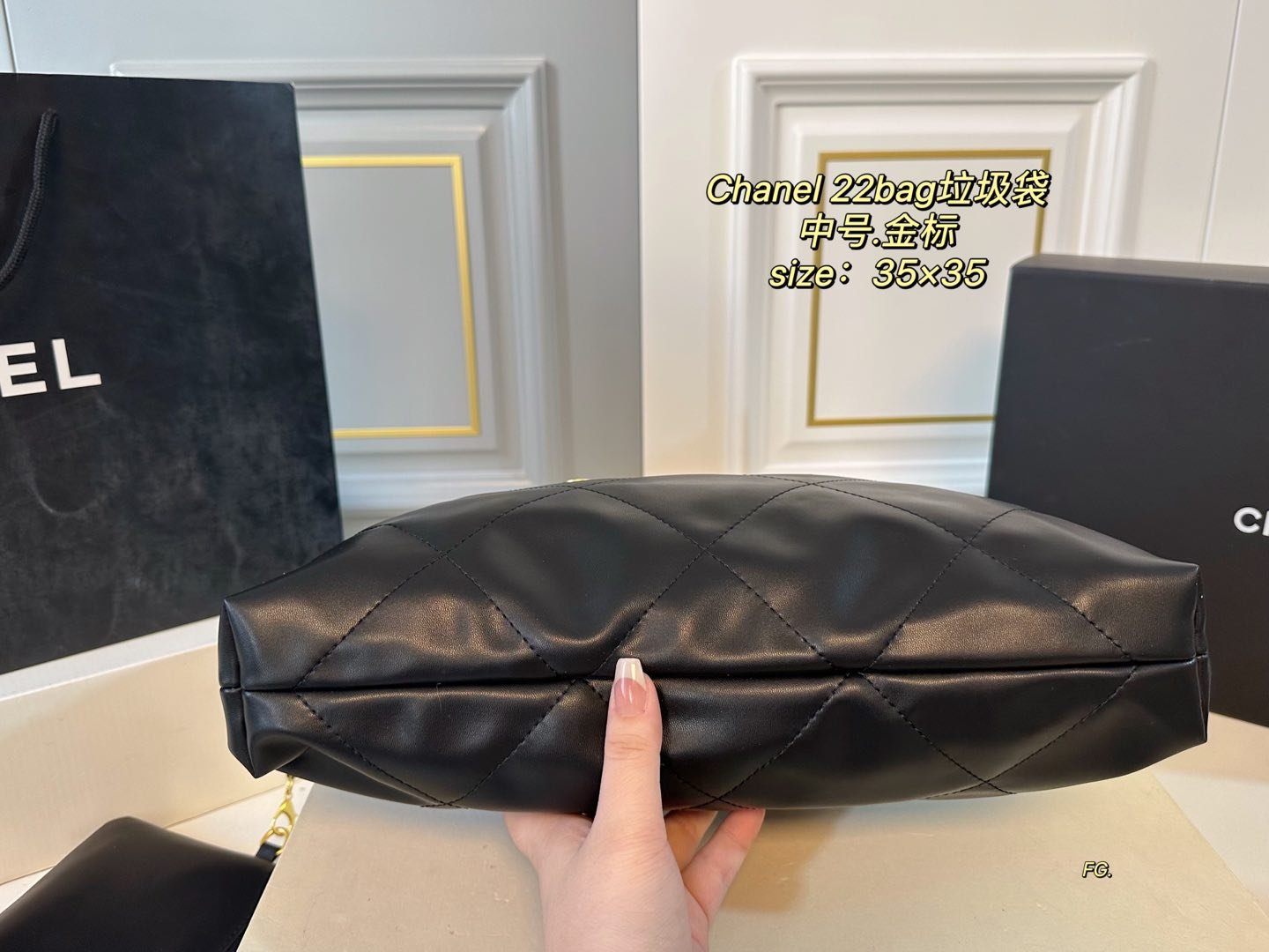 Handbag/Shoulder Bag Size 48x45x10cm