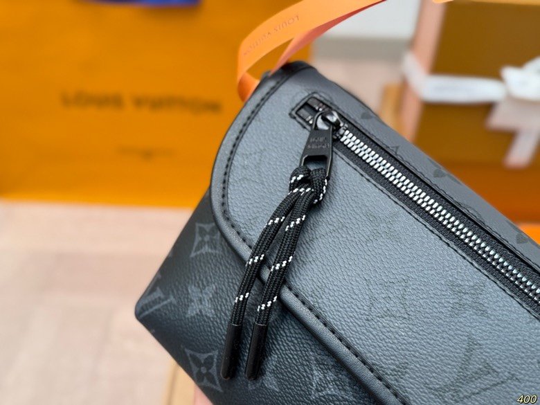 Messenger bag size 23 17/15 13
