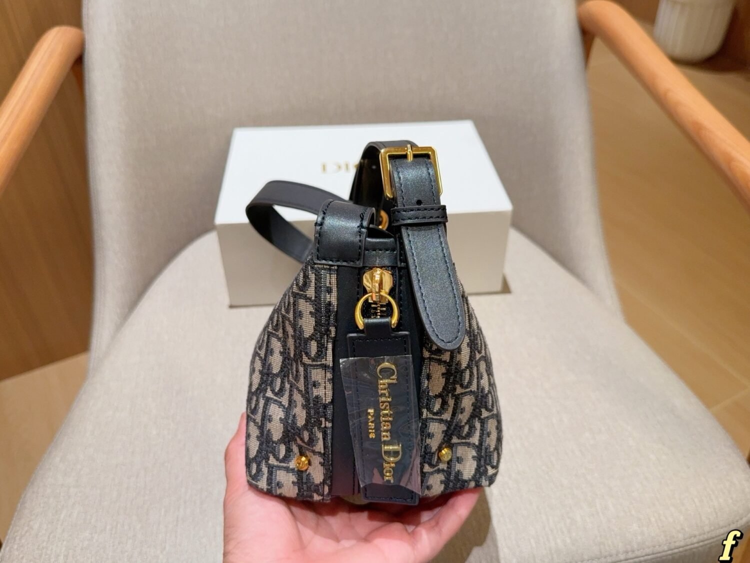Handbag/Shoulder Bag Size 23×13×13cm