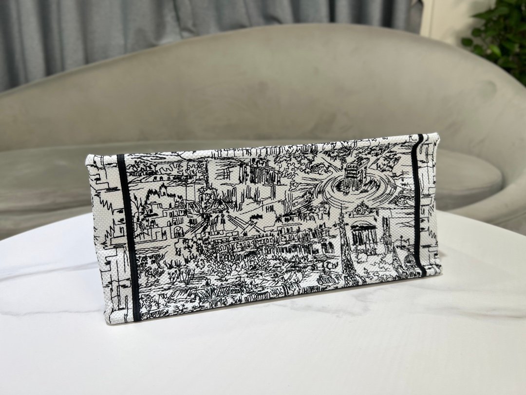 Handbag/Shoulder Bag Size 42x38x18cm