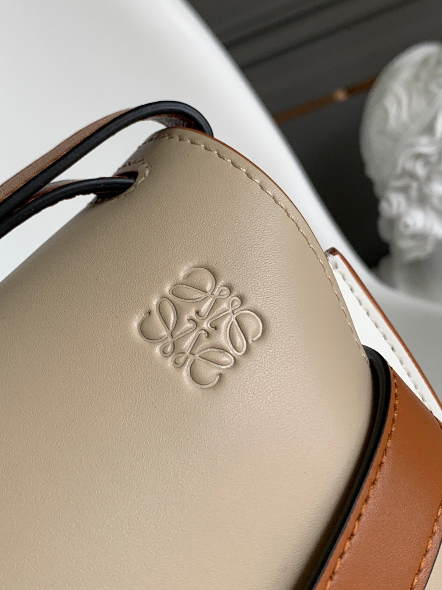 Handbag/Shoulder Bag Size 20*19*11.5 cm