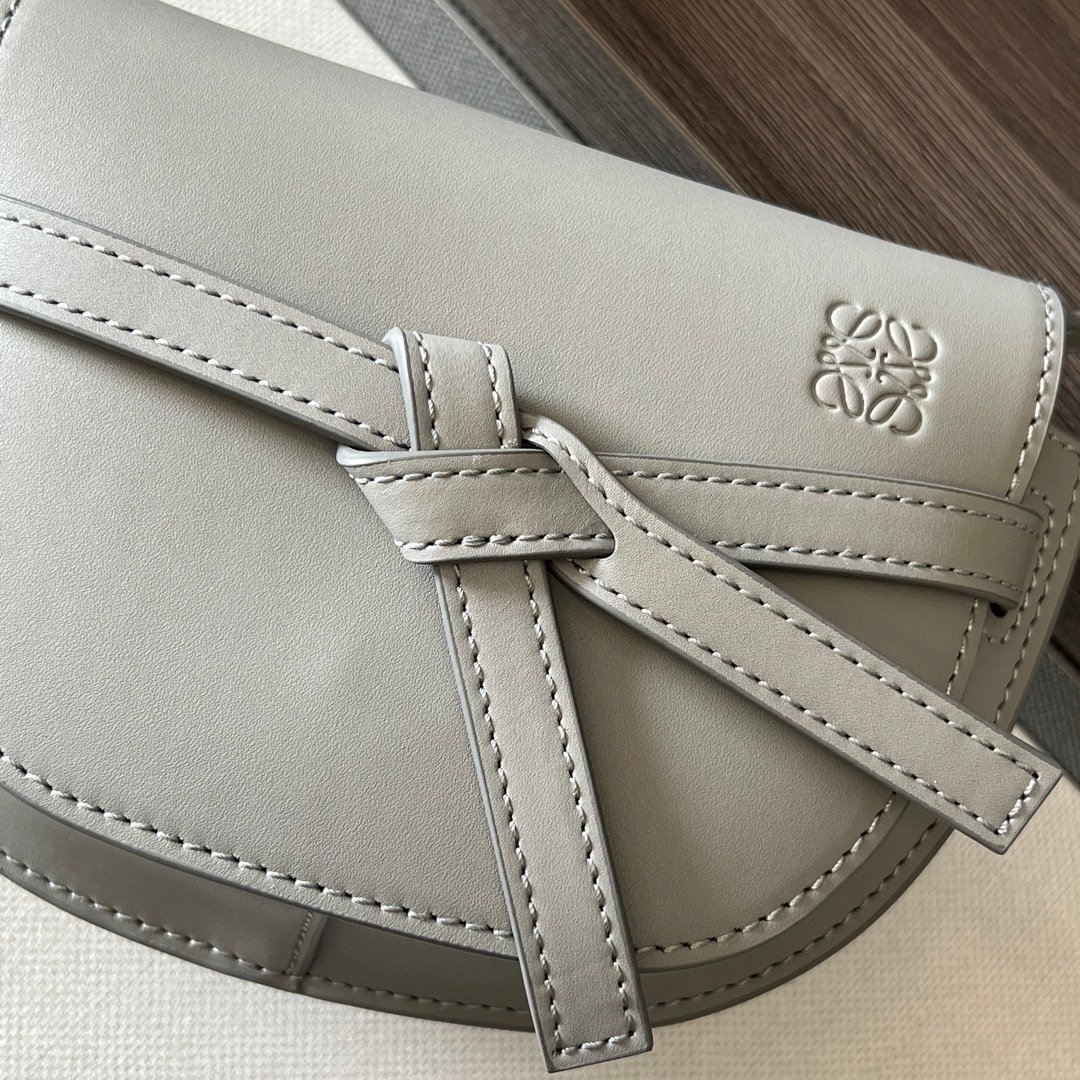 Handbag/Shoulder Bag Size21x12.5x9.5cm