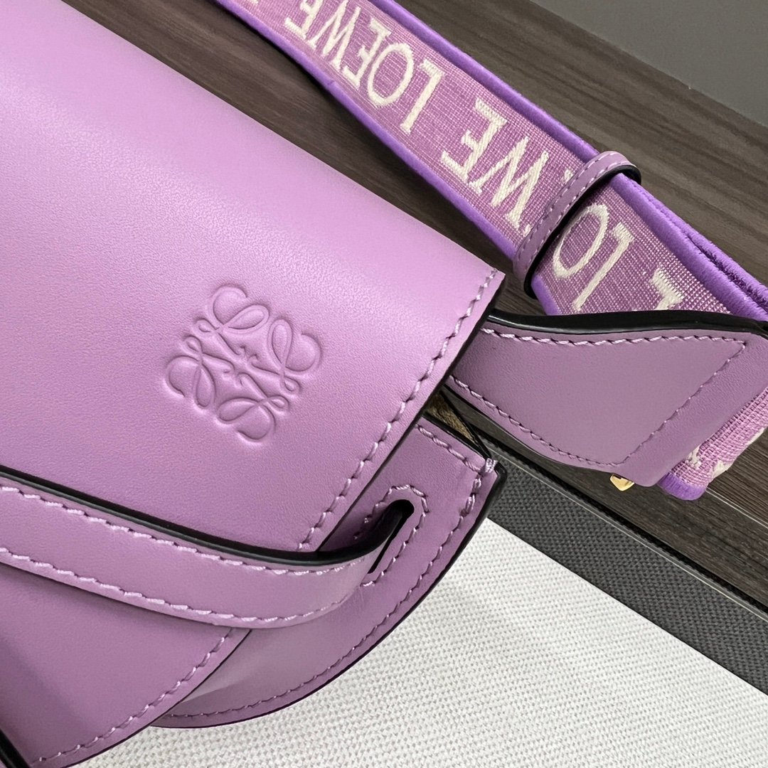 Handbag/Shoulder Bag Size 21x12.5x9.5cm