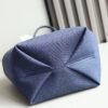 Handbag/Shoulder Bag Size  22x 19x 18cm