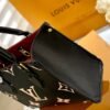 Premium Embossed Embossed Shopping Bag Specifications: 25*11*19 CM
