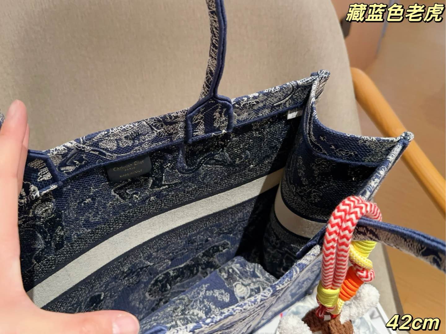 Handbag/Shoulder Bag Size 42x18x35cm