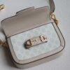 Handbag/Shoulder Bag Size  20.5x14x5cm