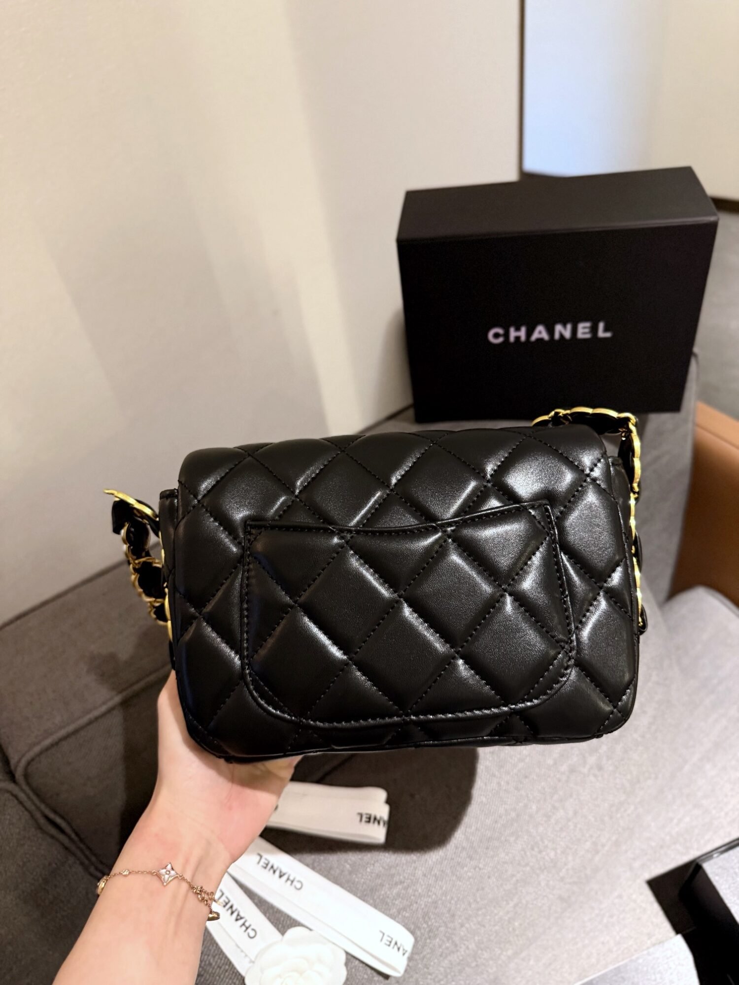 Handbag/Shoulder Bag Size 20*20*7cm
