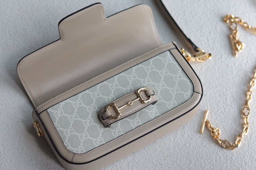 Handbag/Shoulder Bag Size  23.5x14x5cm