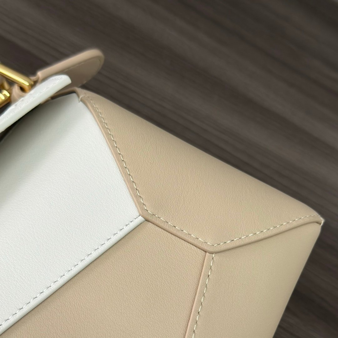 Handbag/Shoulder Bag Size 24*10.5*16CM