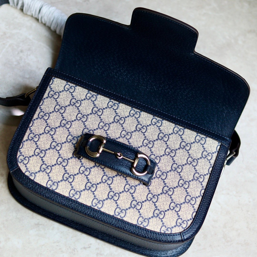 Handbag/Shoulder Bag Size  25*18*8Cm