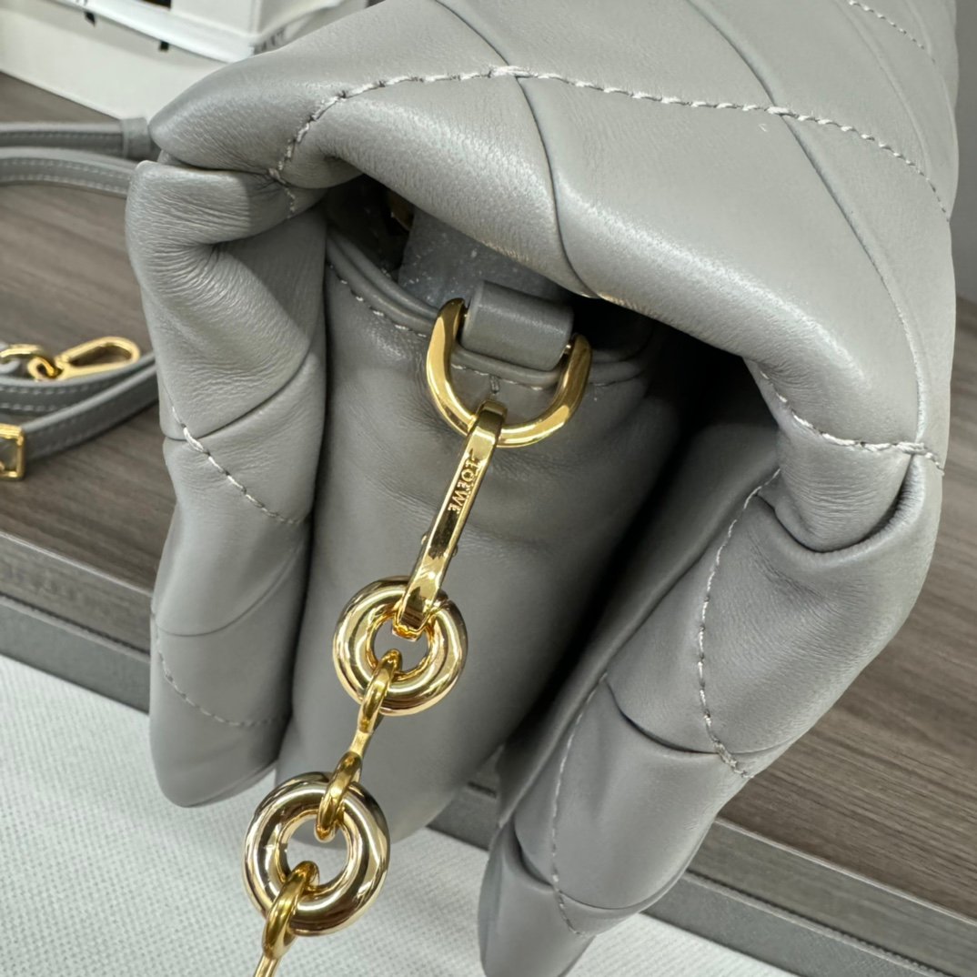 Handbag/Shoulder Bag Size 23*9*17cm