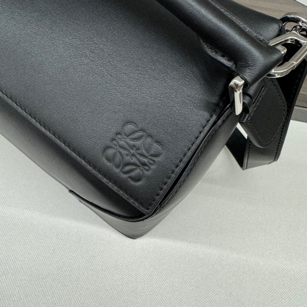 Handbag/Shoulder Bag Size 33*14.7*21.5cm
