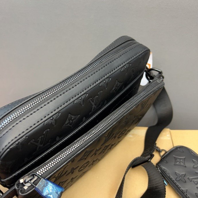 Crossbody Chest Bag for Men, Black Embossed, Size: 125 x 18 cm