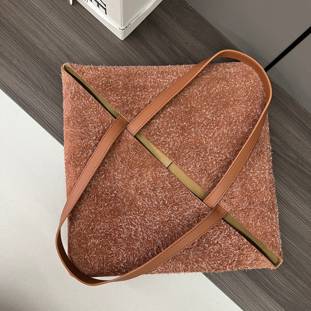 Handbag/Shoulder Bag Size 42*18*41CＭ