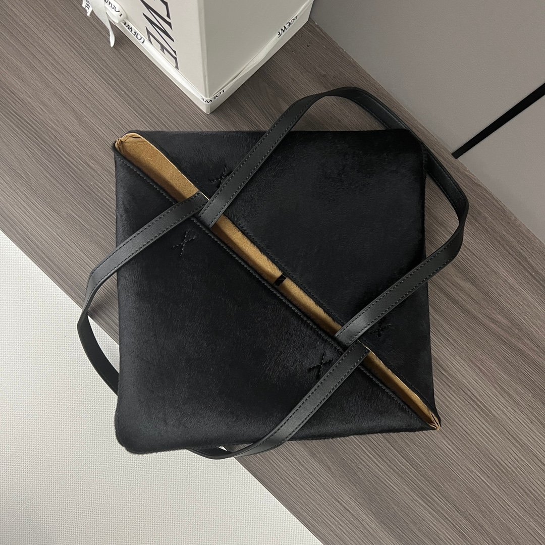 Handbag/Shoulder Bag Size 25.5*14.5*31.5CＭ