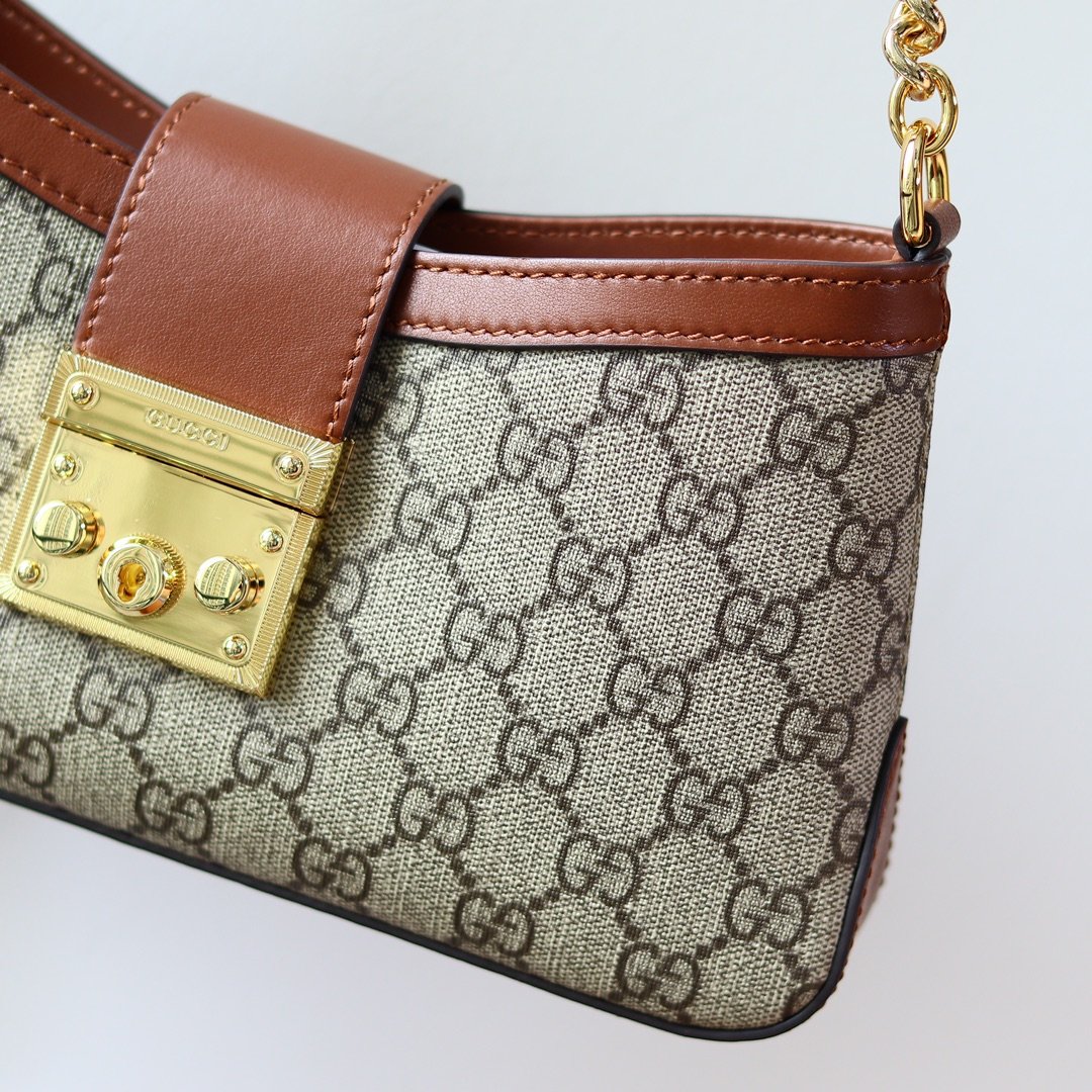 Handbag/Shoulder Bag Size  27✖️14✖️6cm