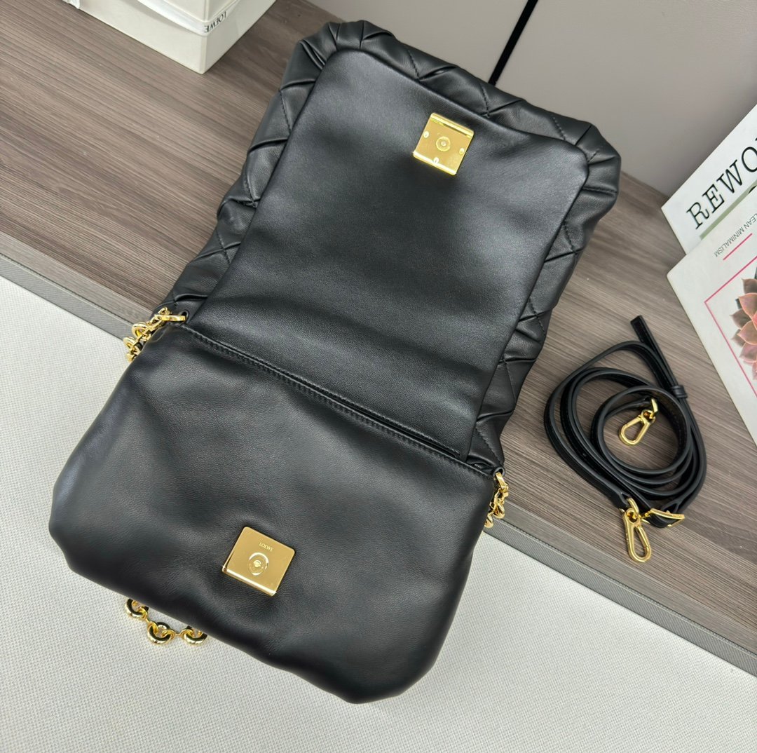 Handbag/Shoulder Bag Size23*9*17cm