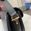 Handbag/Shoulder Bag Size  26x 17.5x 10