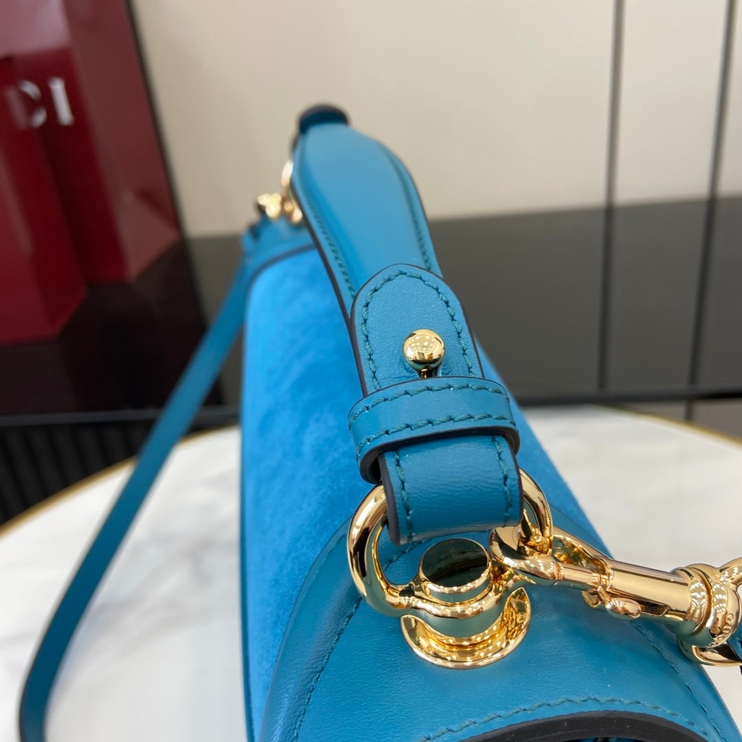 Handbag/Shoulder Bag Size  32x 17x 10cm
